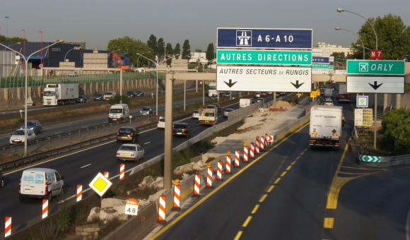 https://www.nge.fr/app/uploads/sites/18/2020/10/signalisation-temporaire-balisage-routier-et-autoroutier.jpg