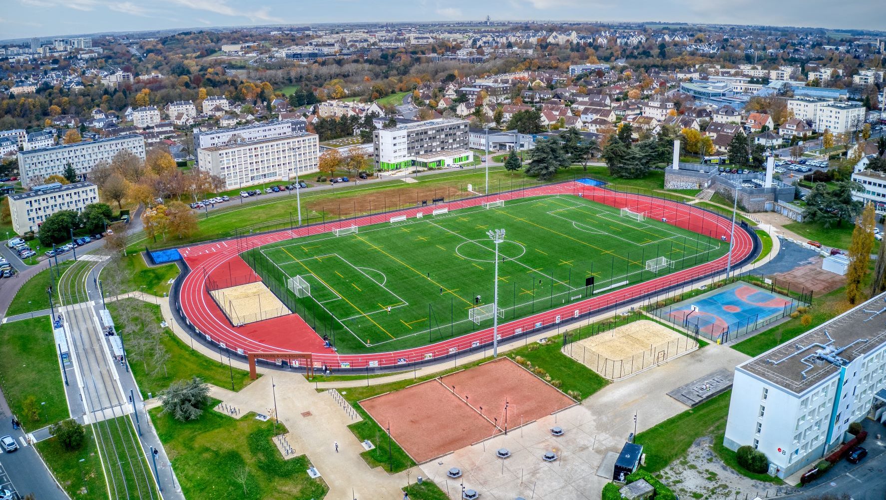 travaux terrain de sport